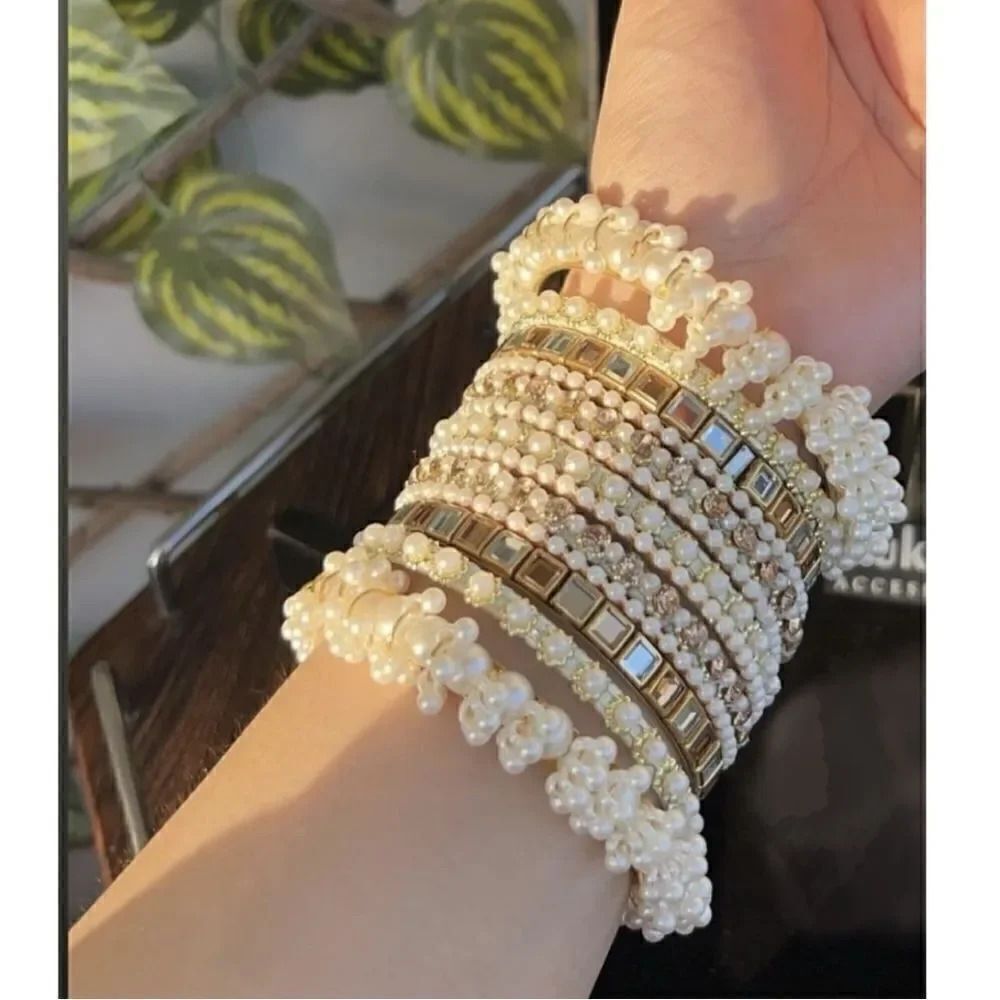 BUKHARI JEWELRY PAKISTANI DESIGNER GORGEOUS GAJRA BANGLE SET - Picture 4 of 7